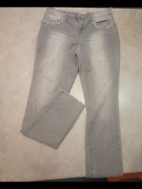Earl Jeans Women's Light Gray Bootcut Jeans with Studded Pockets
